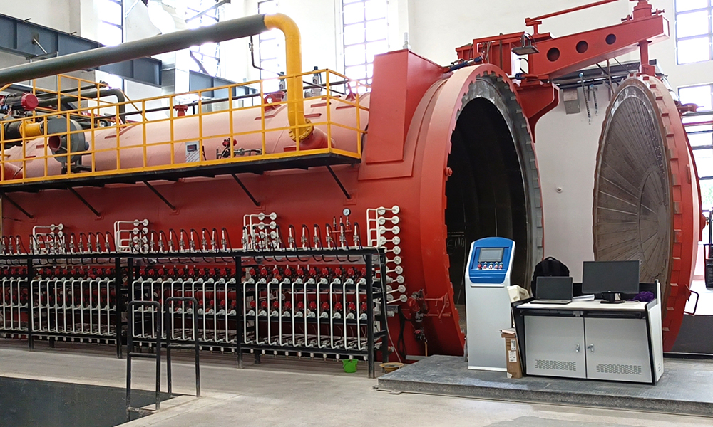 哈爾濱飛機工業(yè)集團(tuán)有限責(zé)任公司 φ3000x8000mm 250℃ 1